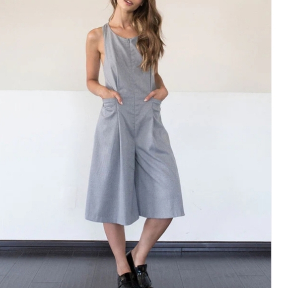 Vivian Chan McKenna Jumpsuit Medium Wide Leg Crop Culotte Mesh Cross Back - Picture 3 of 14